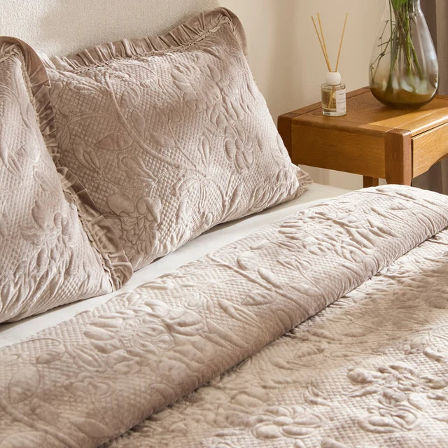 Karaca Audrey Grey Tagesdecke Set 3 teilig 230x240cm