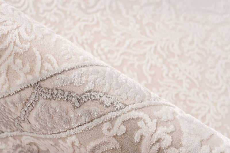 Pierre Cardin Clairmont 902 Ivory-Silver Teppich